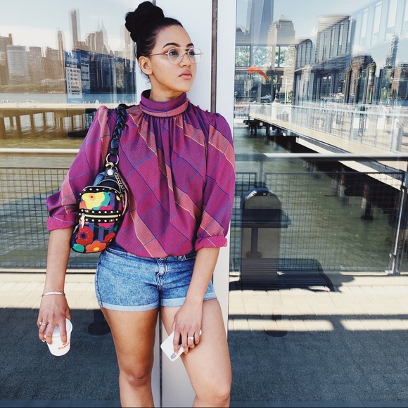 Meet your Posher, Chloé - Picture 1 of 3